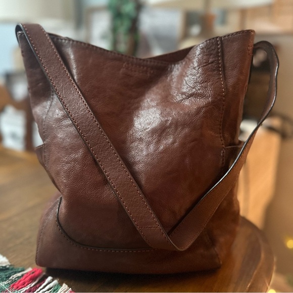 Frye Handbags - FRYE Leather Side Pocket Boho Purse